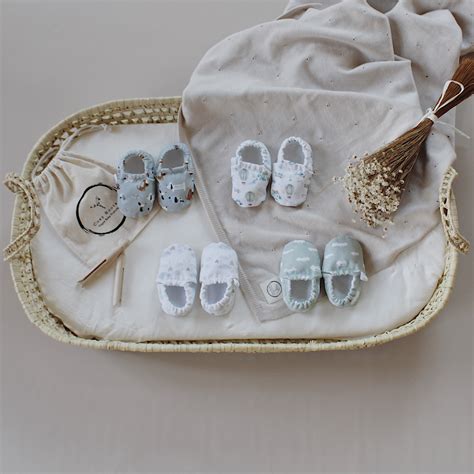Vegane und nachhaltige Lauflernschuhe für Babys .